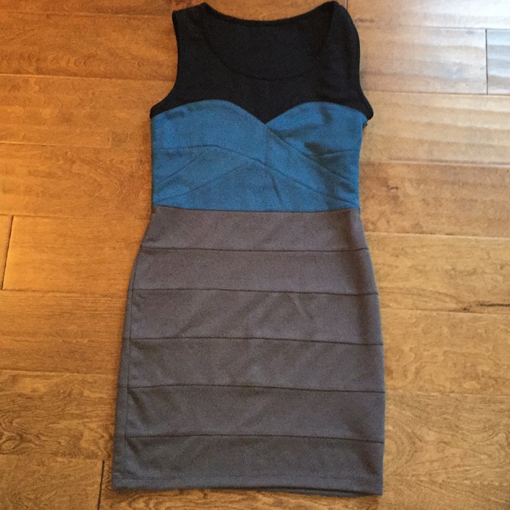Flattering bodycon Dress 3 color combination sz S - Picture 1 of 3